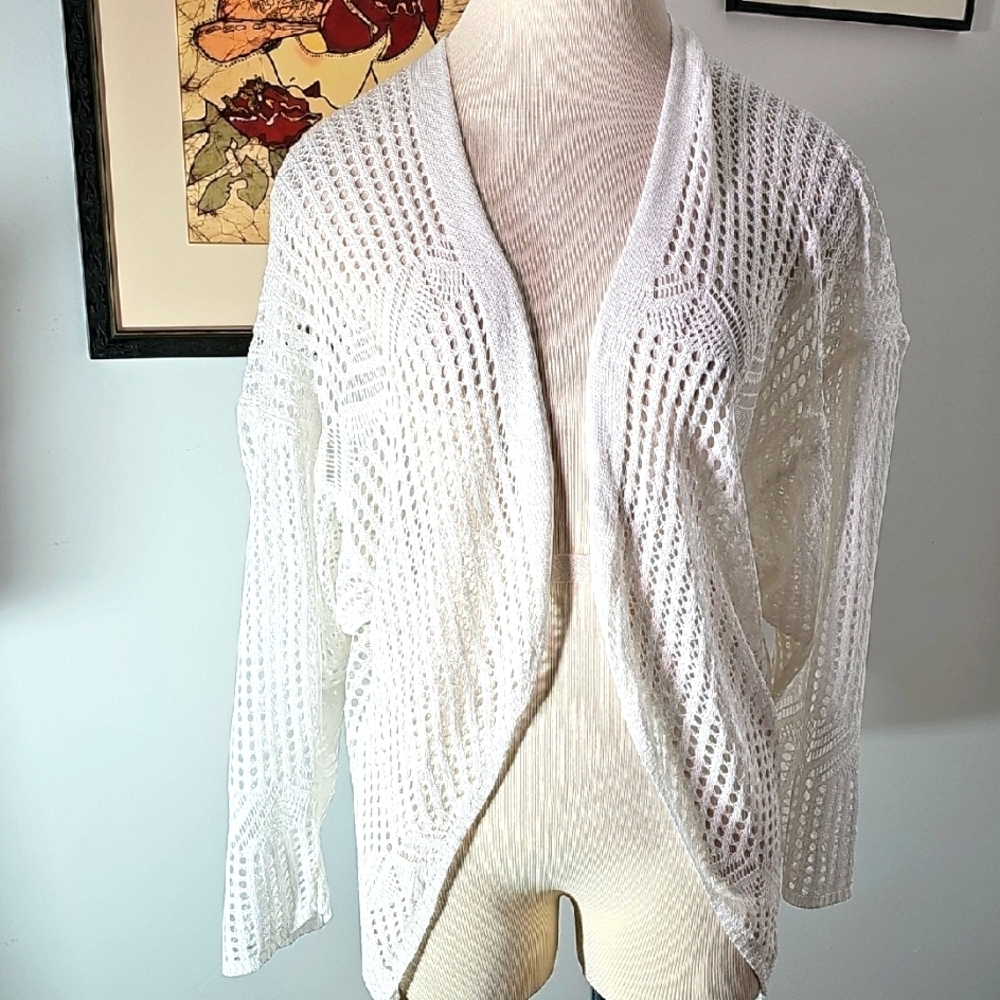 Elegant Crochet White Open-Knit Women's Cardegan. Size Meduim